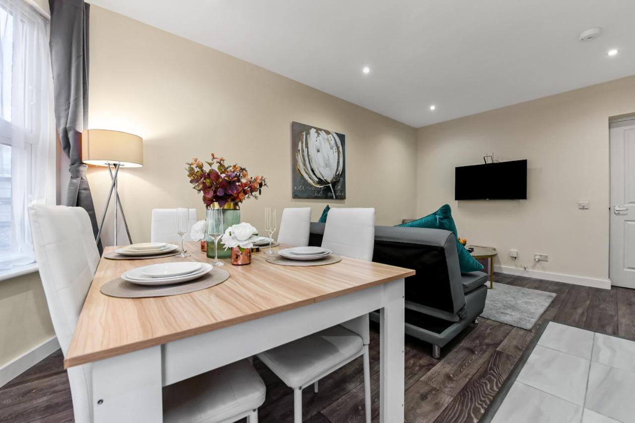 Family Friendly, Zone 2, 2 Beds, Overground 런던 외부 사진