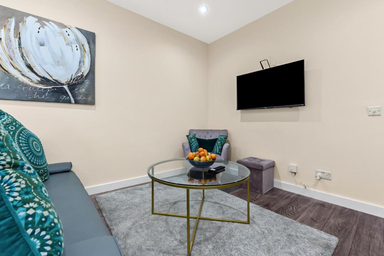 Family Friendly, Zone 2, 2 Beds, Overground 런던 외부 사진