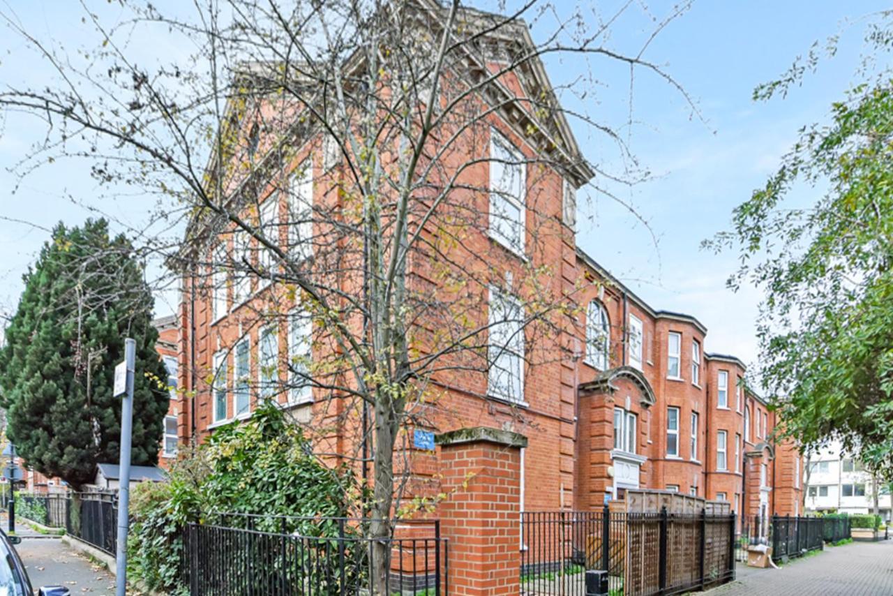Family Friendly, Zone 2, 2 Beds, Overground 런던 외부 사진